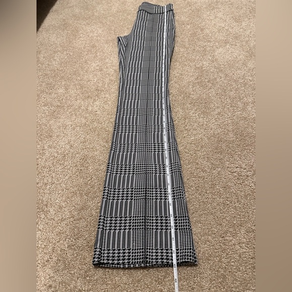 Alo Jacquard High-Waist Glenplaid Flutter Legging - Picture 14 of 16